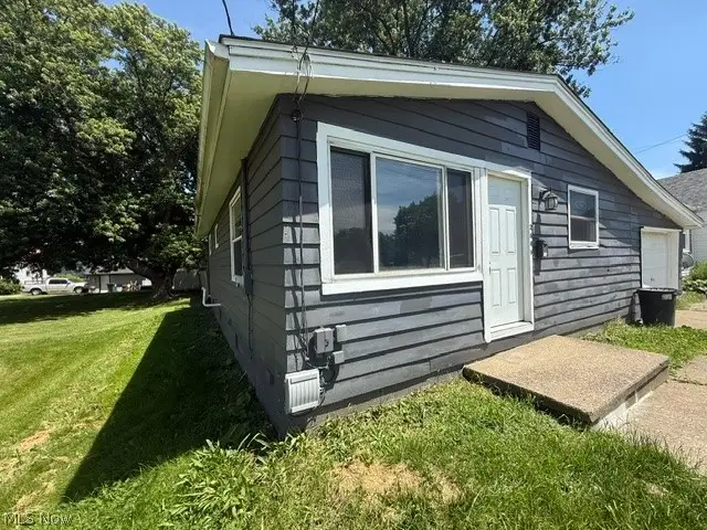 2646 Harmont Ne Avenue, Canton, OH 44705 - #2