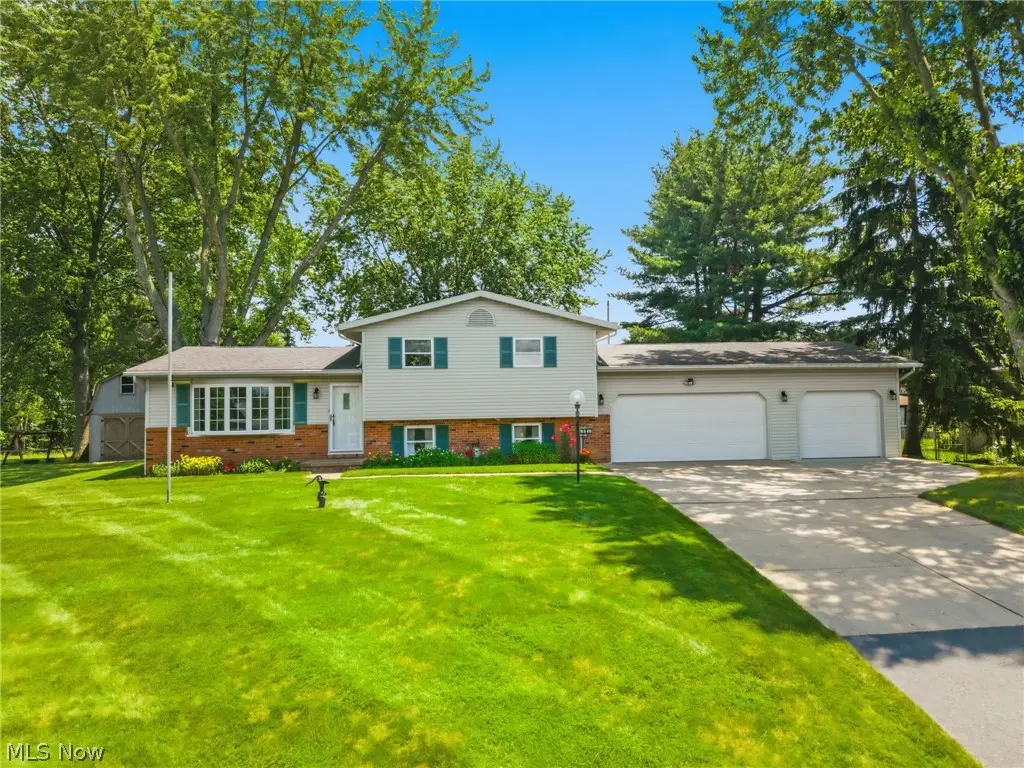 8540 Morrilton Nw Circle, North Canton, OH 44720 - #1