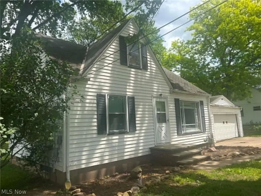 5220 Royalwood Road, North Royalton, OH 44133 - #2