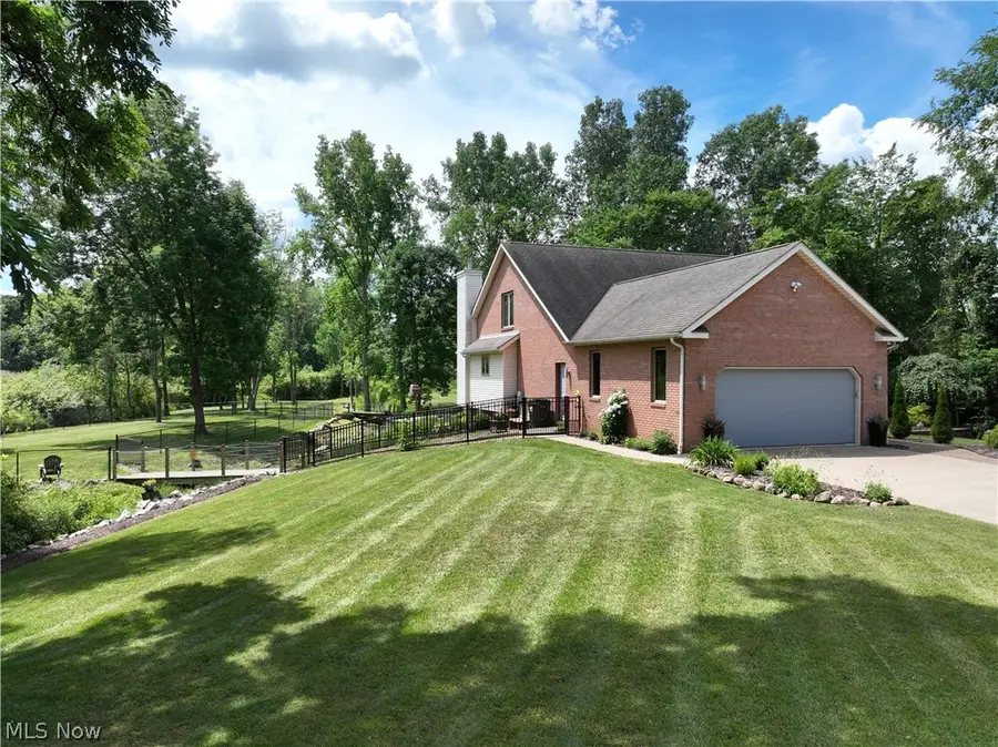 6476 Harbor Nw Drive, Canton, OH 44718 - #3