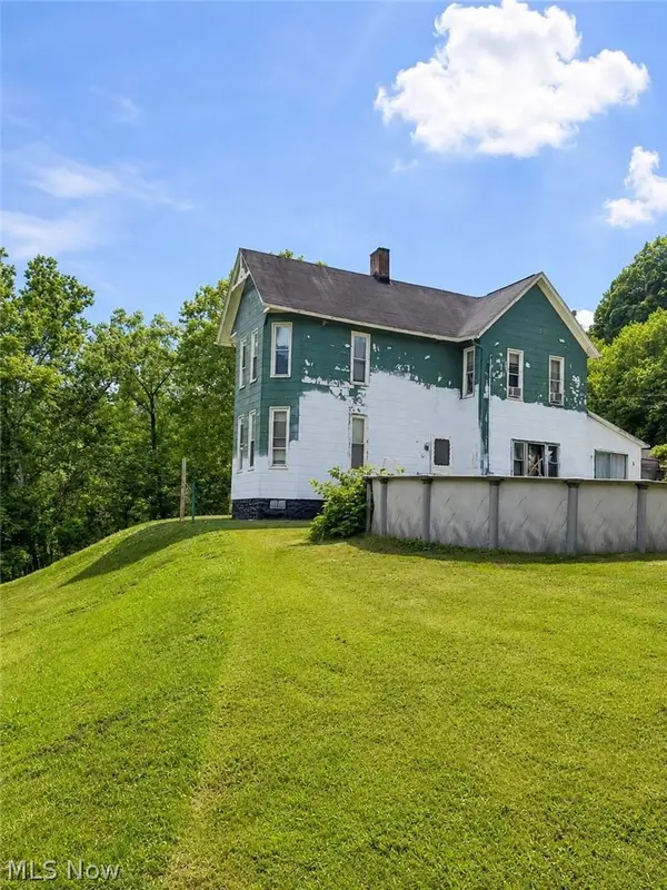 2465 Greens Run Road, Wellsburg, WV 26070