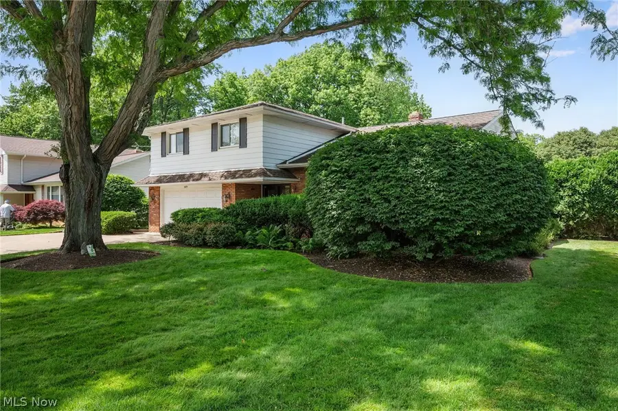 5379 Meadow Wood Boulevard, Lyndhurst, OH 44124 - #2