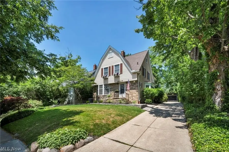 20417 Almar Drive, Shaker Heights, OH 44122 - #3