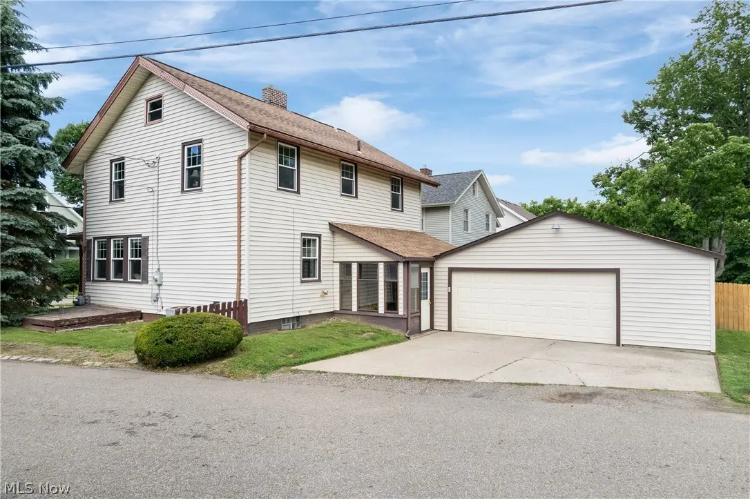 206 Bachtel Se Street, North Canton, OH 44720 - #1