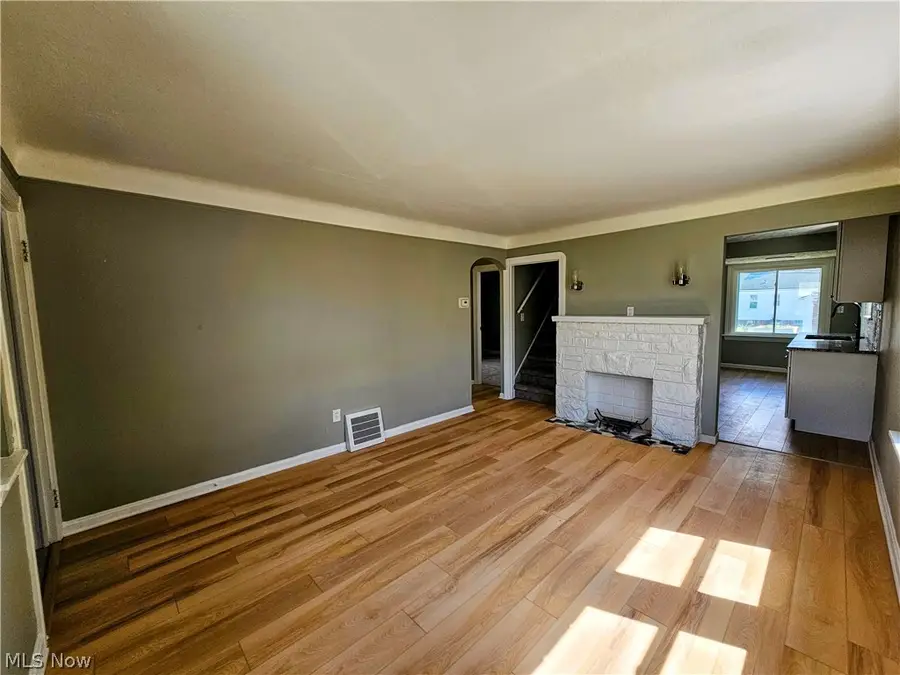 6307 Westlake Avenue, Parma, OH 44129 - #3