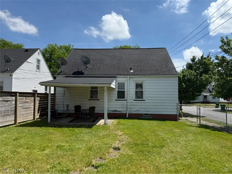 21203 Raymond Street, Maple Heights, OH 44137 - #2