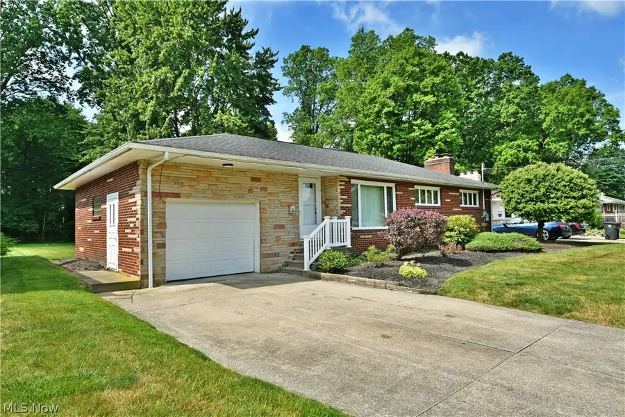 2909 Beal Nw Street, Warren, OH 44485 - #2