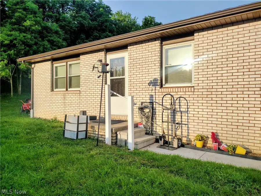 1055 Kerns Ne Drive, Bolivar, OH 44612 - #3