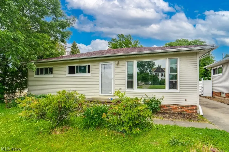 5833 Stumph Road, Parma Heights, OH 44130 - #2