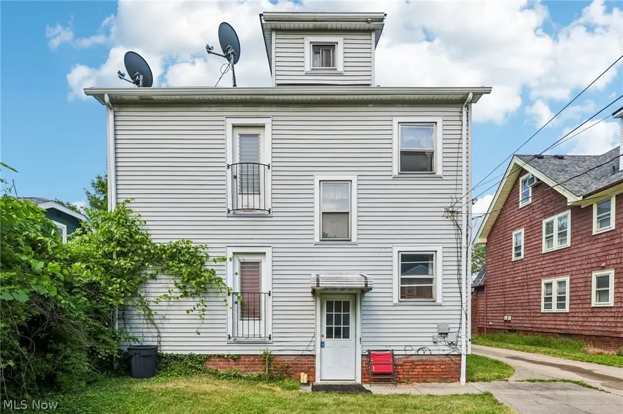 3953 W 160th Street, Cleveland, OH 44111 - #3