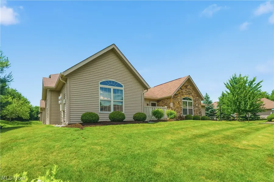 3038 Mahogany Run Nw Circle, North Canton, OH 44720 - #2