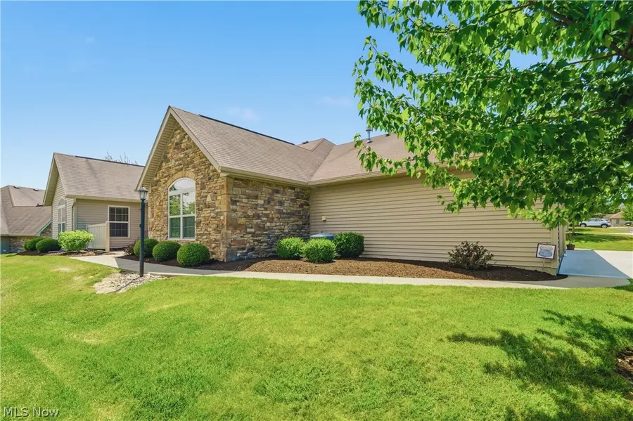 3038 Mahogany Run Nw Circle, North Canton, OH 44720 - #3