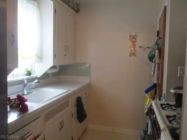 11805 Crofton Avenue, Garfield Heights, OH 44125 - #2