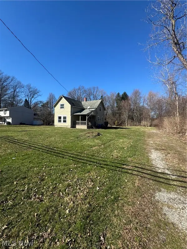 26958 Schady Road, Olmsted Twp, OH 44138