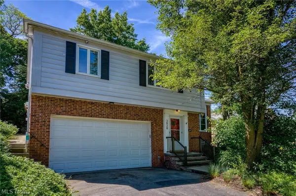 3820 Meadowbrook Boulevard, University Heights, OH 44118