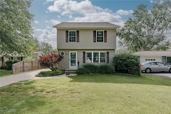 34112 Lake Shore Boulevard, Lakeline, OH 44095