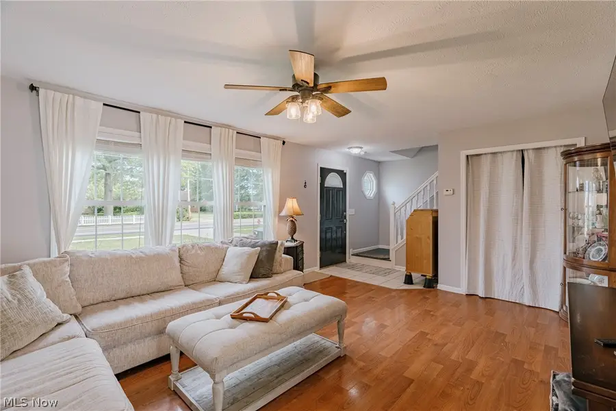 34112 Lake Shore Boulevard, Lakeline, OH 44095 - #3