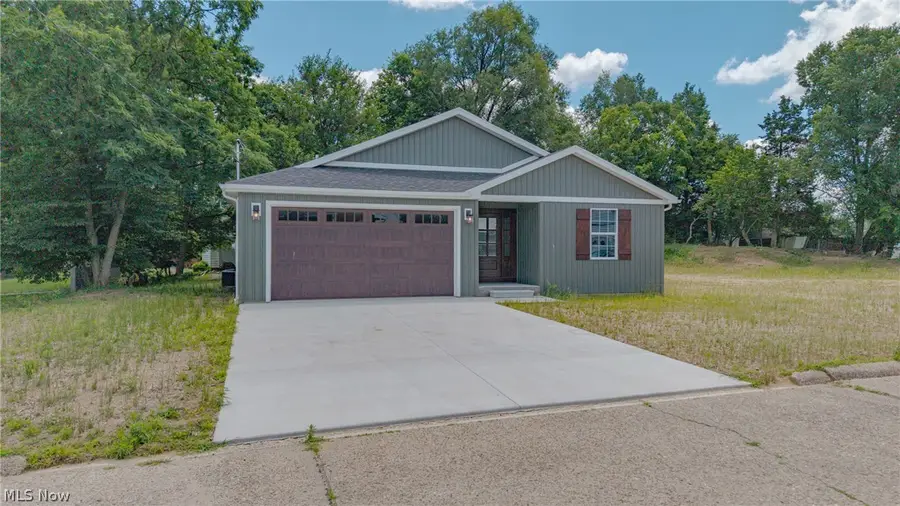 3010 9th Avenue, Vienna, WV 26105 - #2