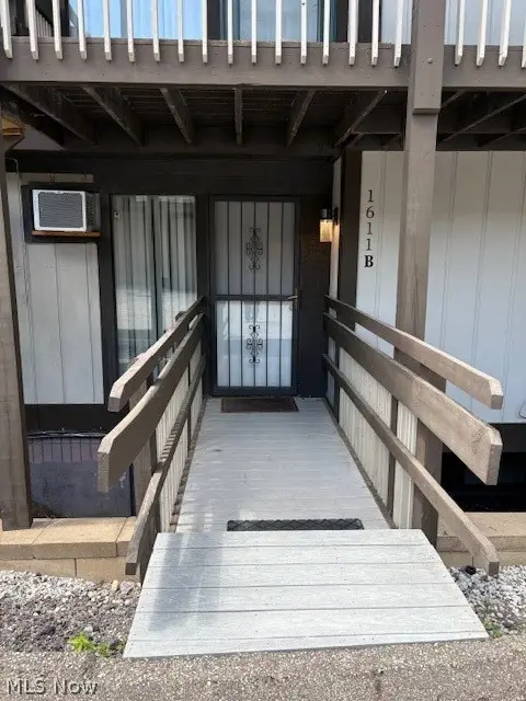 1611 Treetop Trail #B, Akron, OH 44313 - #2