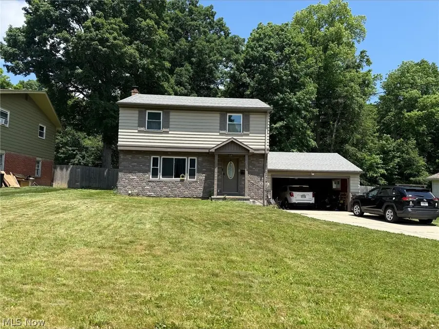 3330 Kingston Lane, Youngstown, OH 44511 - #2