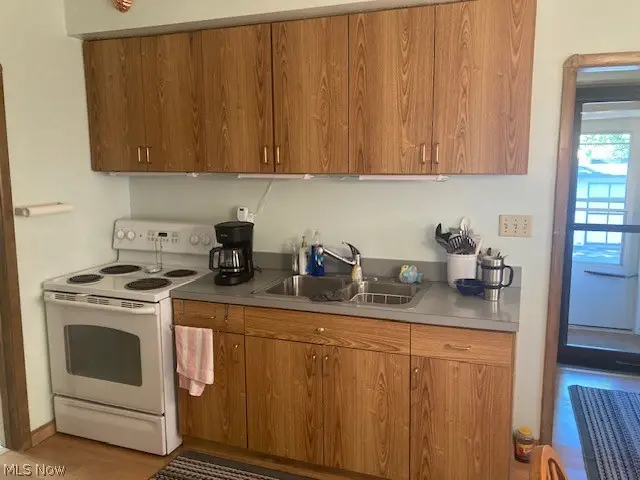 13120 Kirton Avenue, Cleveland, OH 44135 - #2