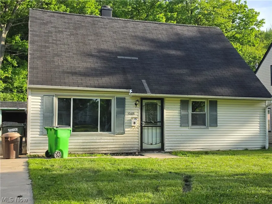 19418 Meadowlark Lane, Warrensville Heights, OH 44128 - #2
