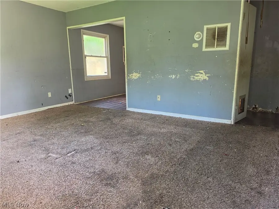 19418 Meadowlark Lane, Warrensville Heights, OH 44128 - #3