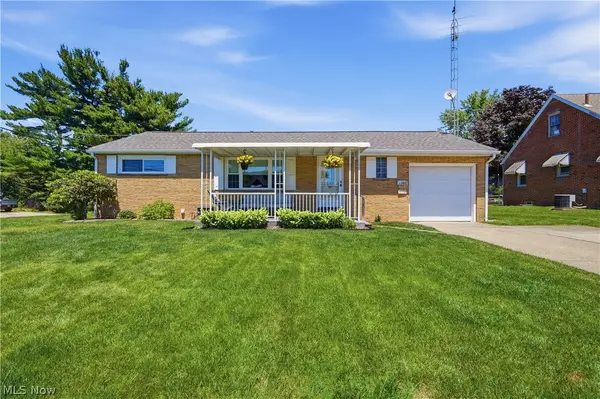 4573 Aurora Nw Street, Canton, OH 44708