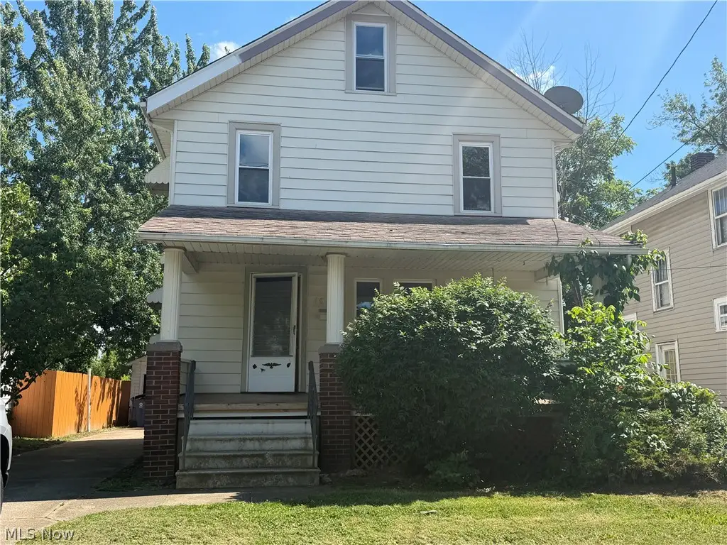 1049 W 12th Street, Lorain, OH 44052 - #1