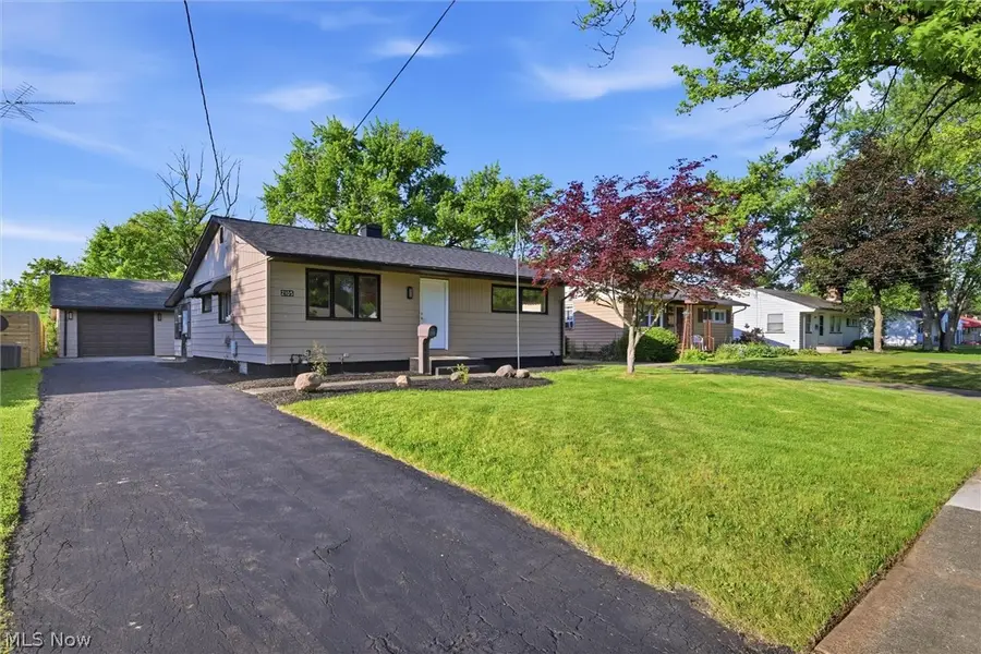 2105 Stewart Nw Drive, Warren, OH 44485 - #2