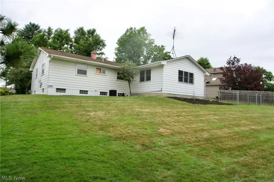 3415 Darbyshire Drive, Canfield, OH 44406 - #3