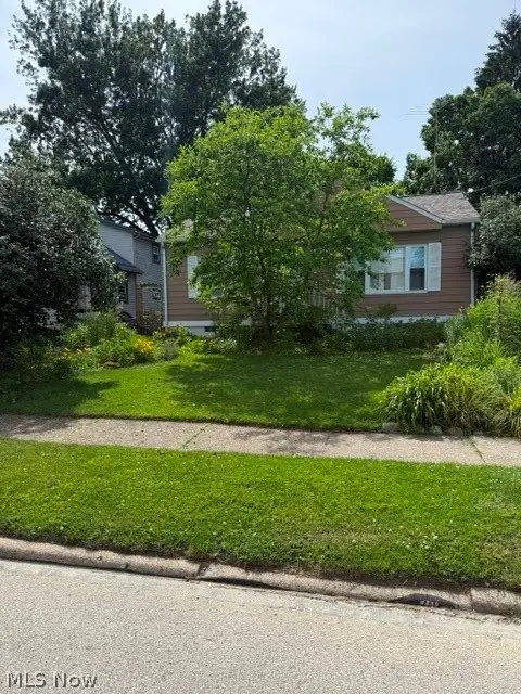 2486 8th Street, Cuyahoga Falls, OH 44221