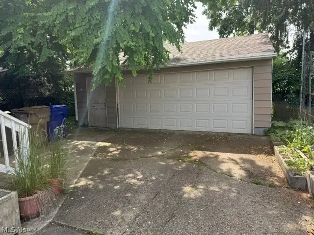 2486 8th Street, Cuyahoga Falls, OH 44221 - #3