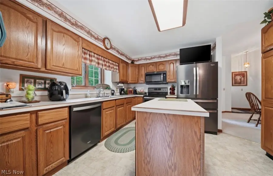 3556 Lake Road, Conneaut, OH 44030 - #2