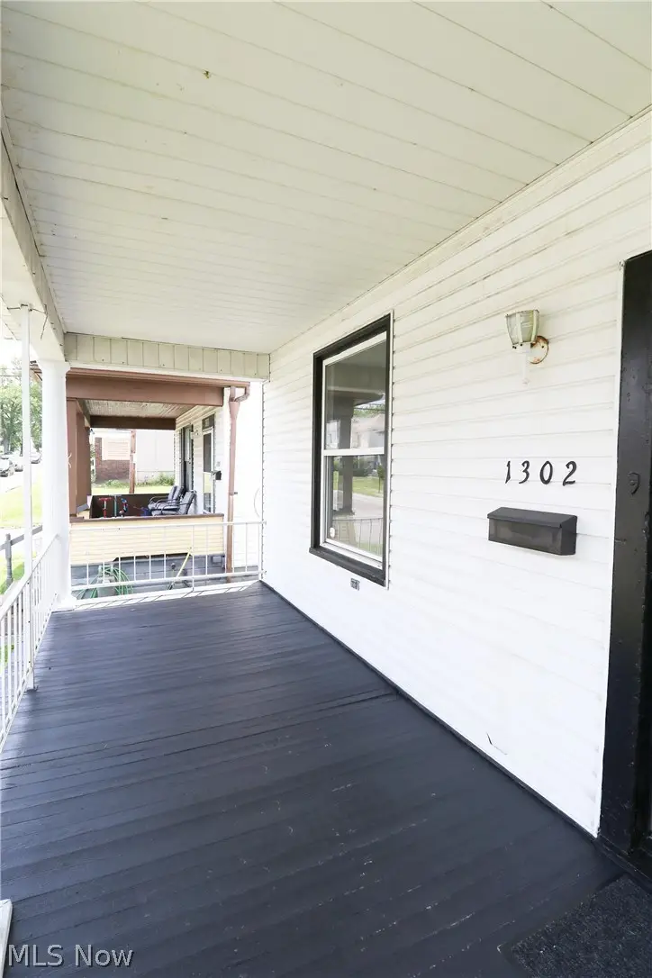 1302 Oregon Avenue, Steubenville, OH 43952 - #2