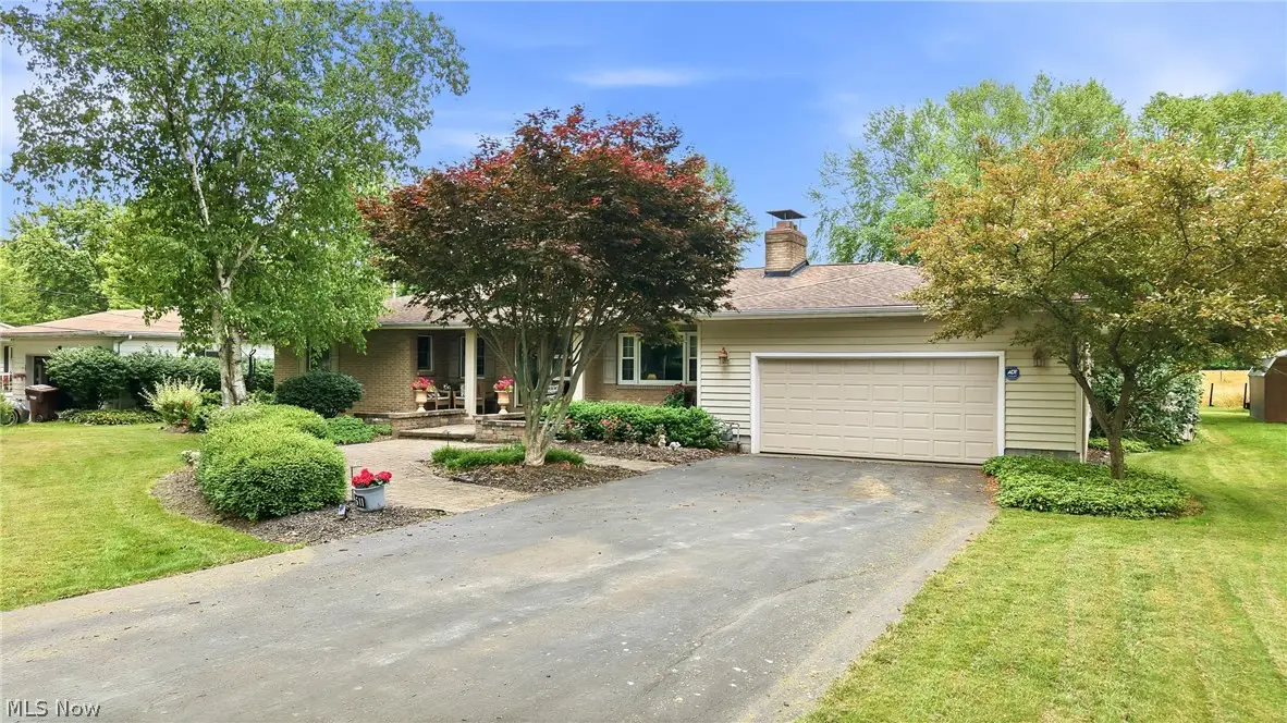 6511 Park Road, Leavittsburg, OH 44430 - #1
