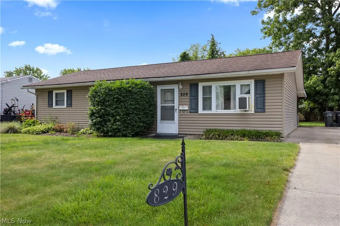 829 Delaware Avenue, Elyria, OH 44035 - #1