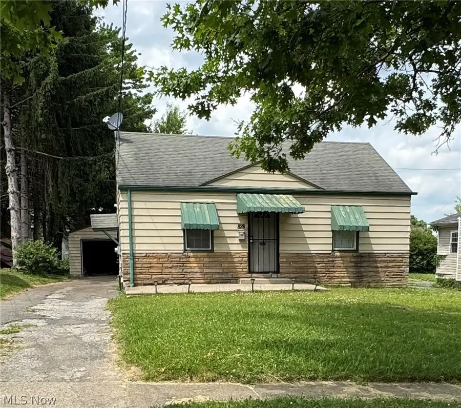 828 Marmion Avenue, Youngstown, OH 44502 - #2