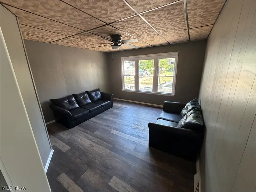 1052 E 72nd Street, Cleveland, OH 44103 - #3