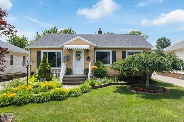 8123 Lanyard Drive, Parma, OH 44129