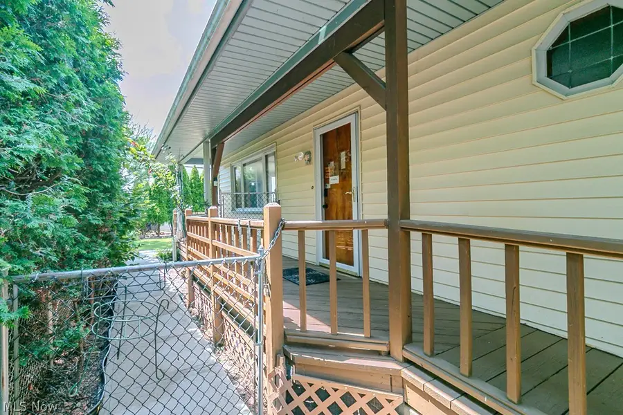 1614 Rosewood Avenue, Lakewood, OH 44107 - #3