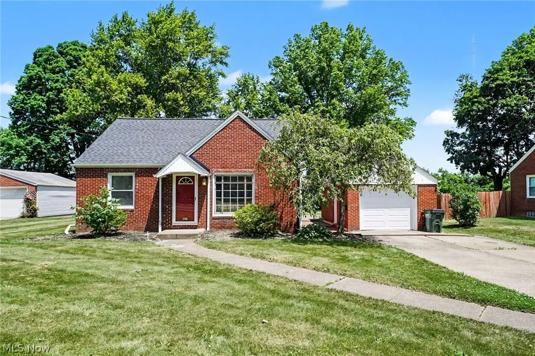 4627 20th Nw Street, Canton, OH 44708 - #1