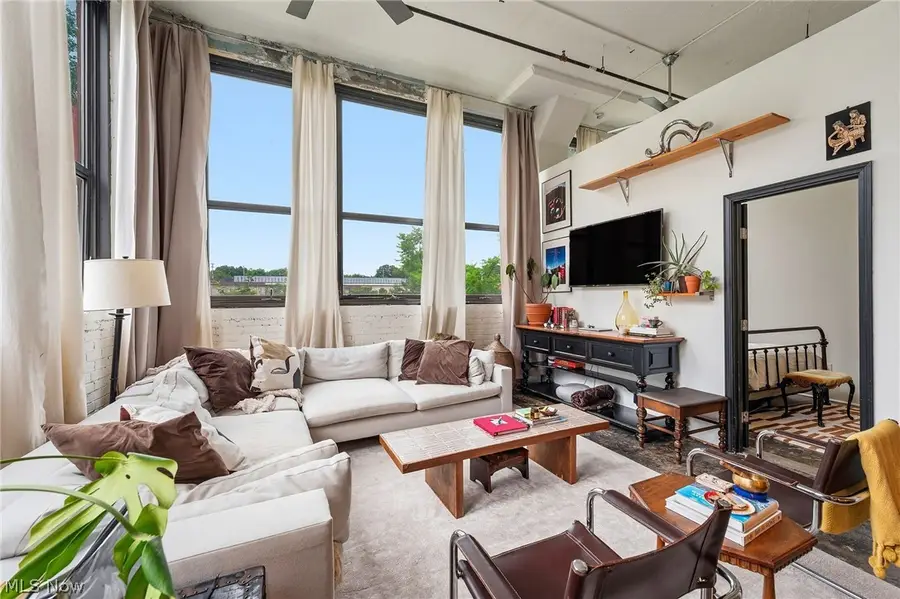 8205 Franklin Boulevard #5, Cleveland, OH 44102 - #3
