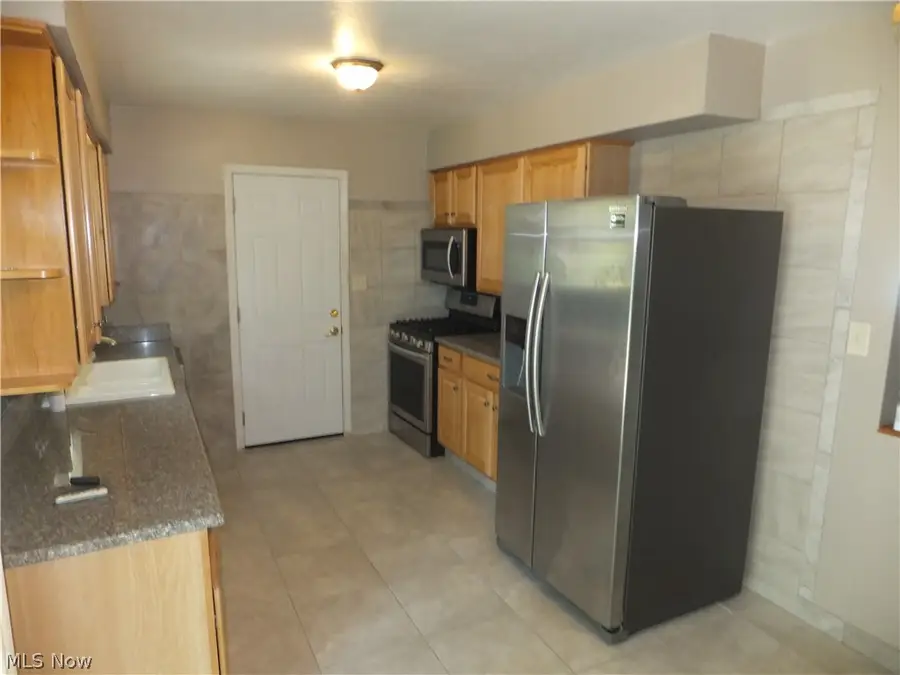 4641 E Lake Road, Sheffield Lake, OH 44054 - #3