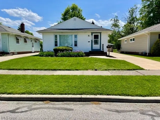 28634 Forest Road, Willowick, OH 44095 - #2