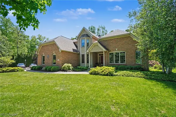 1250 Woodsview Drive, Akron, OH 44313