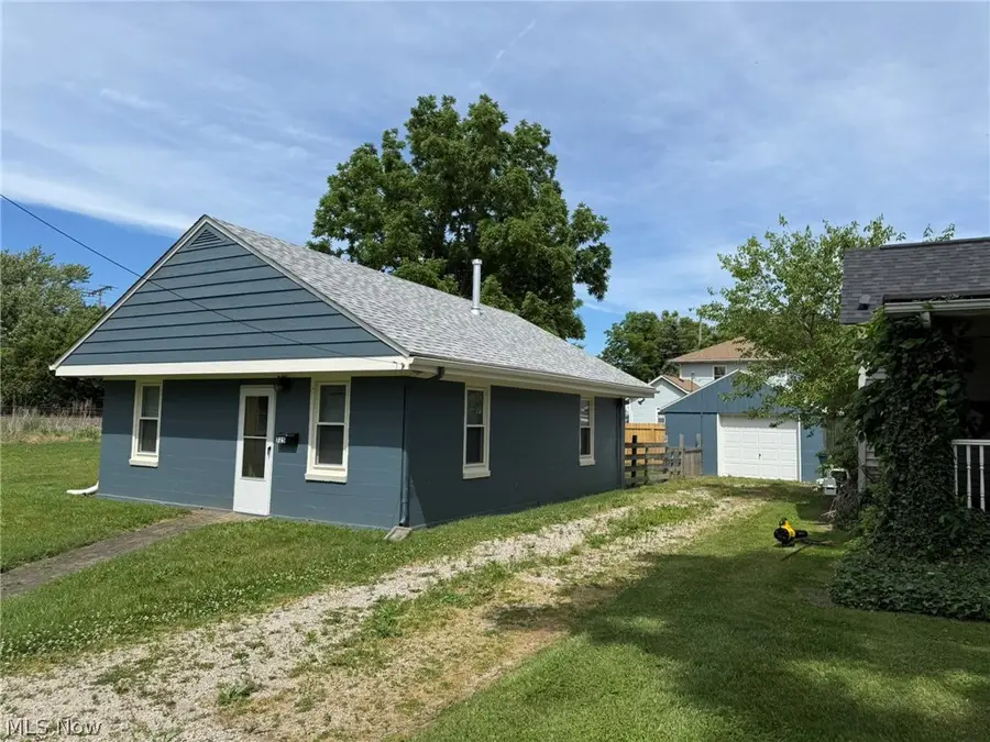 725 Perry Street, Vermilion, OH 44089 - #2