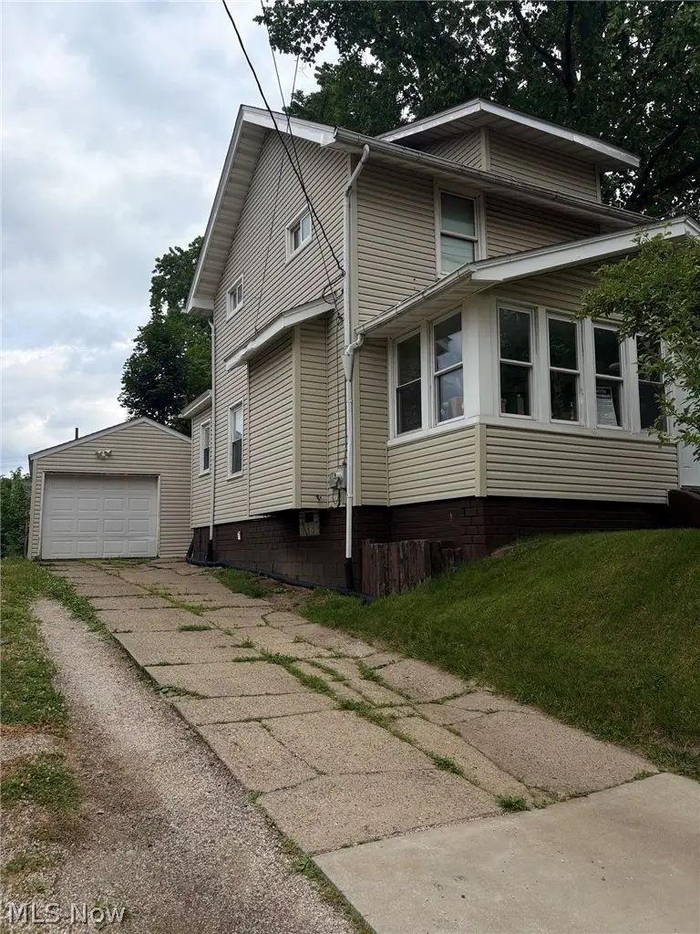 2815 11th Sw Street, Canton, OH 44710 - #2
