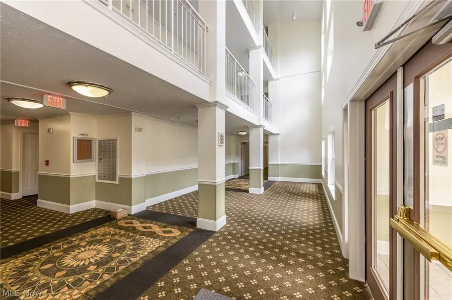 23004 Chandlers Lane #220, Olmsted Falls, OH 44138 - #2
