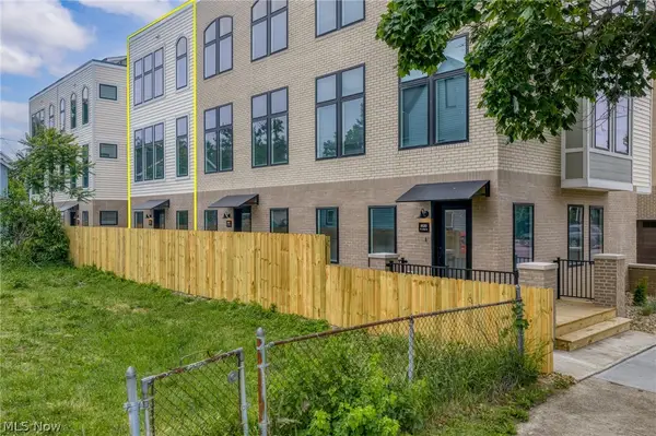 1924 W 47th Avenue, Cleveland, OH 44102